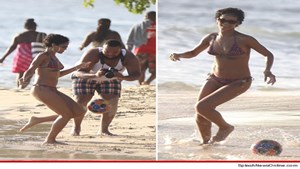 0809-rihanna-soccer-splash-3