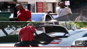0824-akm-splash-lamar-odom-kicked-out-4