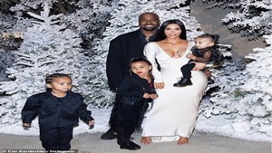 60866135-11063995-Mom_and_dad_West_shares_those_two_children_along_with_six_year_o-a-1_1659159869440