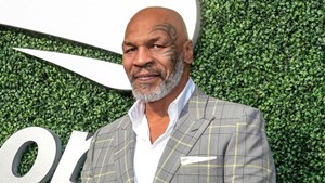 Losing-His-Cool-Mike-Tyson-Allegedly-Seen-Punching-Fellow-Plane-Passenger-001