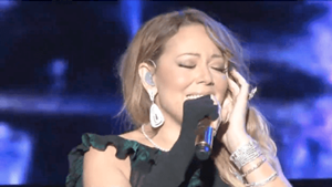 Mariah-Carey-fails-to-Lip-Sync-for-her-life-at-Jazz-and-Blues-Festival-VIDEO