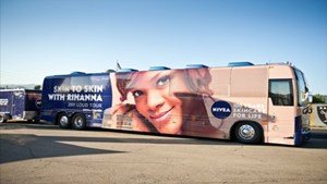 RIRI_TOUR_BUS