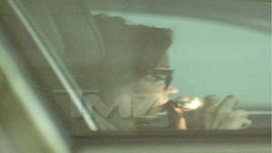 amanda-bynes-smoking-pipe