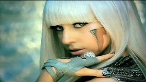 gaga_hip