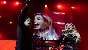 jay-z-beyonce-directv-feb-2014-650