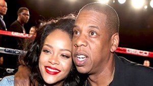 rs_300x300-150110143931-600.Jay-Z-Rihanna-Boxing-NYC.jl.011015