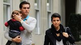 kourtney-kardashian-scott-disick-and-their-son-mason-22381_w1000