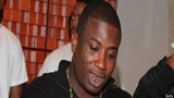 r-GUCCI-MANE-SELENA-GOMEZ-large570